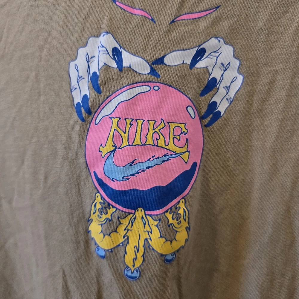 Have a Nike Haze Mystic Magic Fantasy t-shirt size XL